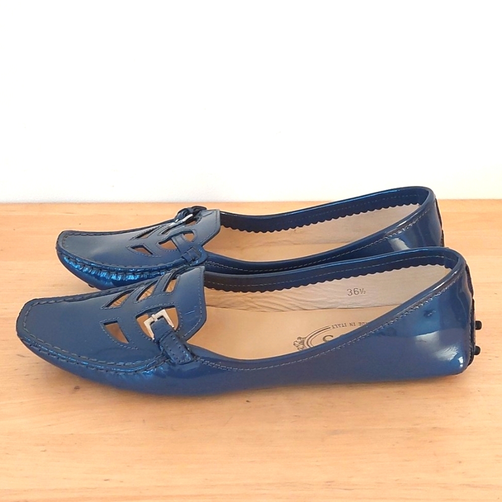 Tod's blue patent leather flat shoes
